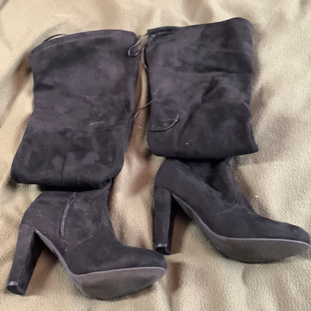 Wild Diva Lounge black, over the knee, suede boots. Size 7.5 - Picture 1 of 5